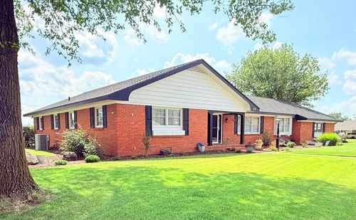 312 Willow Rd, Hillsboro, KS, 67063-1906 | Card Image