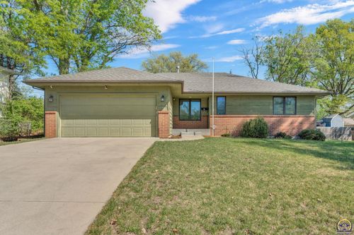 5232 Sw 25th Ter, Topeka, KS, 66614 | Card Image