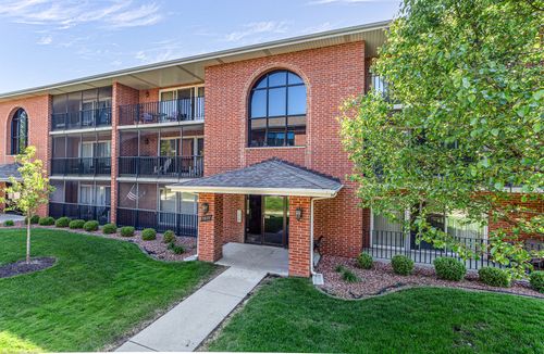 207-5031 Circle Dr, Crestwood, IL, 60418-4498 | Card Image