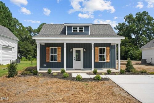 304 S Sycamore Street, Fremont, NC, 27830 | Card Image
