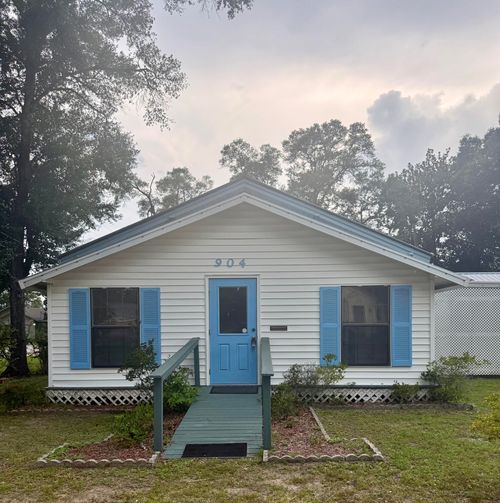 904 Mapoles St, Crestview, FL, 32536-2624 | Card Image