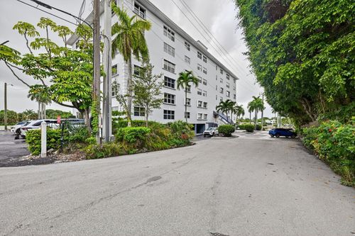 301-1881 Middle River Dr, Fort Lauderdale, FL, 33305-3554 | Card Image