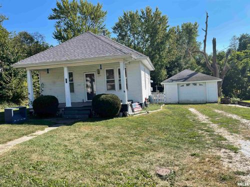 207 W Hickory Street, Industry, IL, 61440 | Card Image