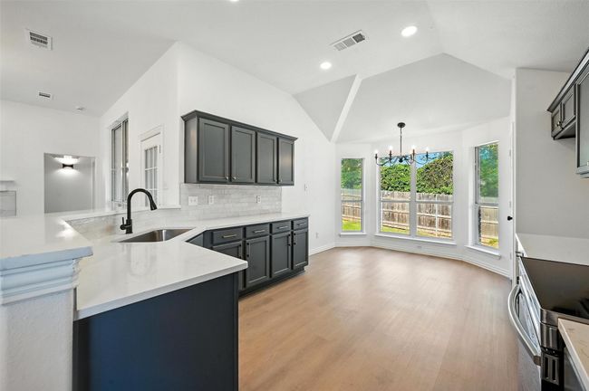 713 Madeline Ct, House other with 3 bedrooms, 2 bathrooms and null parking in Azle TX | Image 7