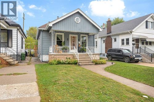 532 Mckay Ave, Windsor, ON, N9B1Z8 | Card Image
