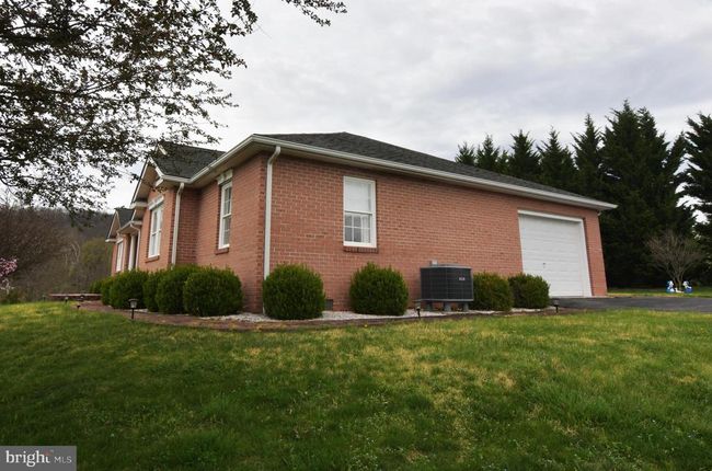 106 Waterview Dr, House other with 3 bedrooms, 2 bathrooms and null parking in Capon Bridge WV | Image 53