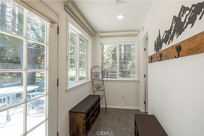 682 Maple Ln, House other with 3 bedrooms, 2 bathrooms and null parking in Sugarloaf CA | Image 18