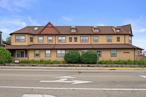 103-100 Main Street, Pewaukee, WI, 53072 | Card Image