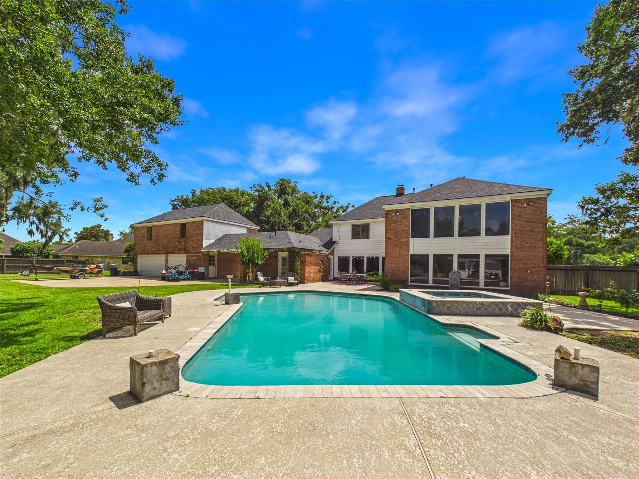 Residential in Lake Jackson 3
