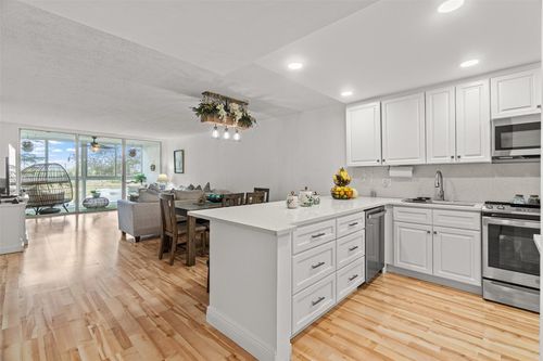 304-3080 N Course Dr, Pompano Beach, FL, 33069-6205 | Card Image