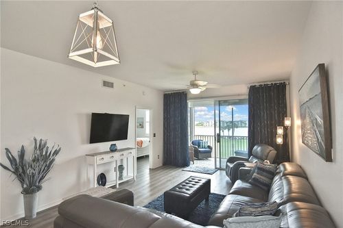 apt-535-8066 Queen Palm Ln, FORT MYERS, FL, 33966-6478 | Card Image