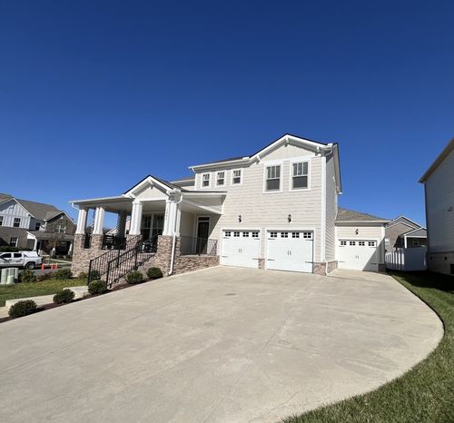 1001 Pebble Run Rd, Hendersonville, TN, 37075-1563 | Card Image