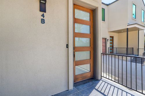 4b-3208 Clawson Rd, Austin, TX, 78704-6005 | Card Image