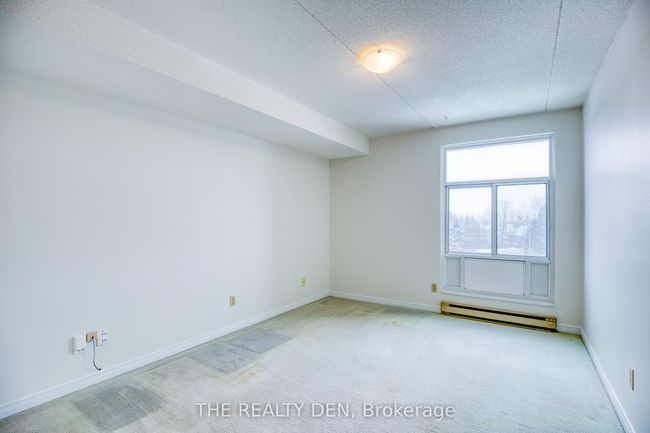 603 - 8 Christopher Crt, Condo with 2 bedrooms, 2 bathrooms and 1 parking in Guelph ON | Image 17