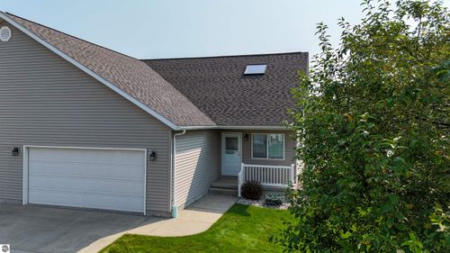 2767 Weatherwood St, Mt Pleasant, MI, 48858-8086 | Card Image