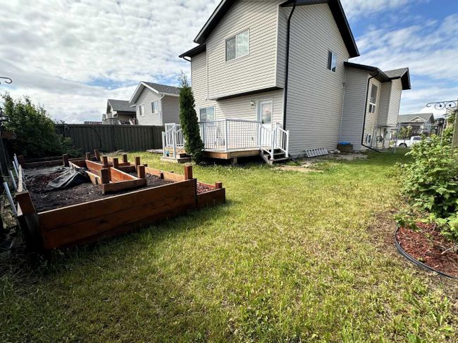 12721 105 Street, House detached with 2 bedrooms, 2 bathrooms and 4 parking in Grande Prairie AB | Image 37