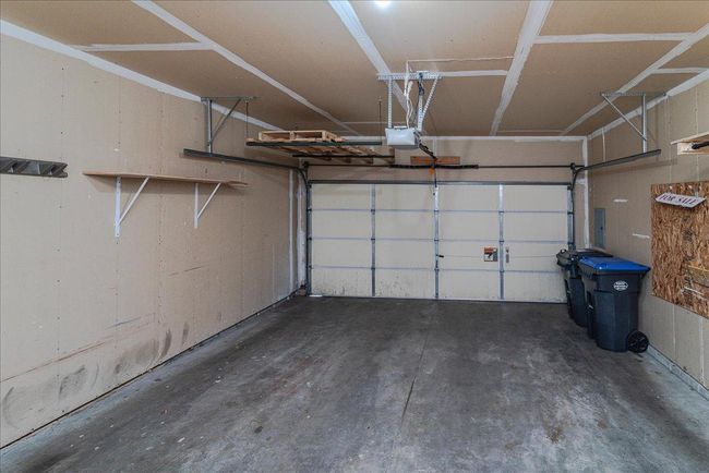 2 Car Attached Garage | Image 26