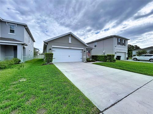 32753 Pez Landing Ln, WESLEY CHAPEL, FL, 33543-7260 | Card Image