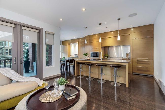 404 Aspen Meadows Hill Sw, Townhouse with 3 bedrooms, 4 bathrooms and 2 parking in Calgary AB | Image 10