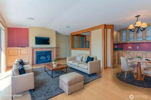 125-125 Madison Ave N, Bainbridge Island, WA, 98110-1813 | Card Image