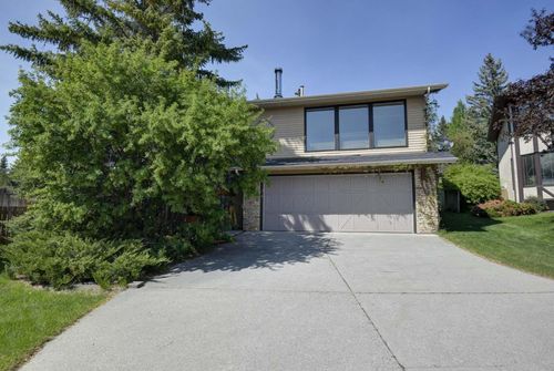 32 Hawkridge Crt Nw, Calgary, AB, T3G3C1 | Card Image