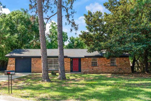 1221 Albuquerque Cir, Pensacola, FL, 32505-3928 | Card Image