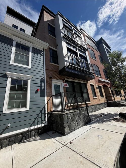 40 S 6th St, EASTON, PA, 18042-4480 | Card Image