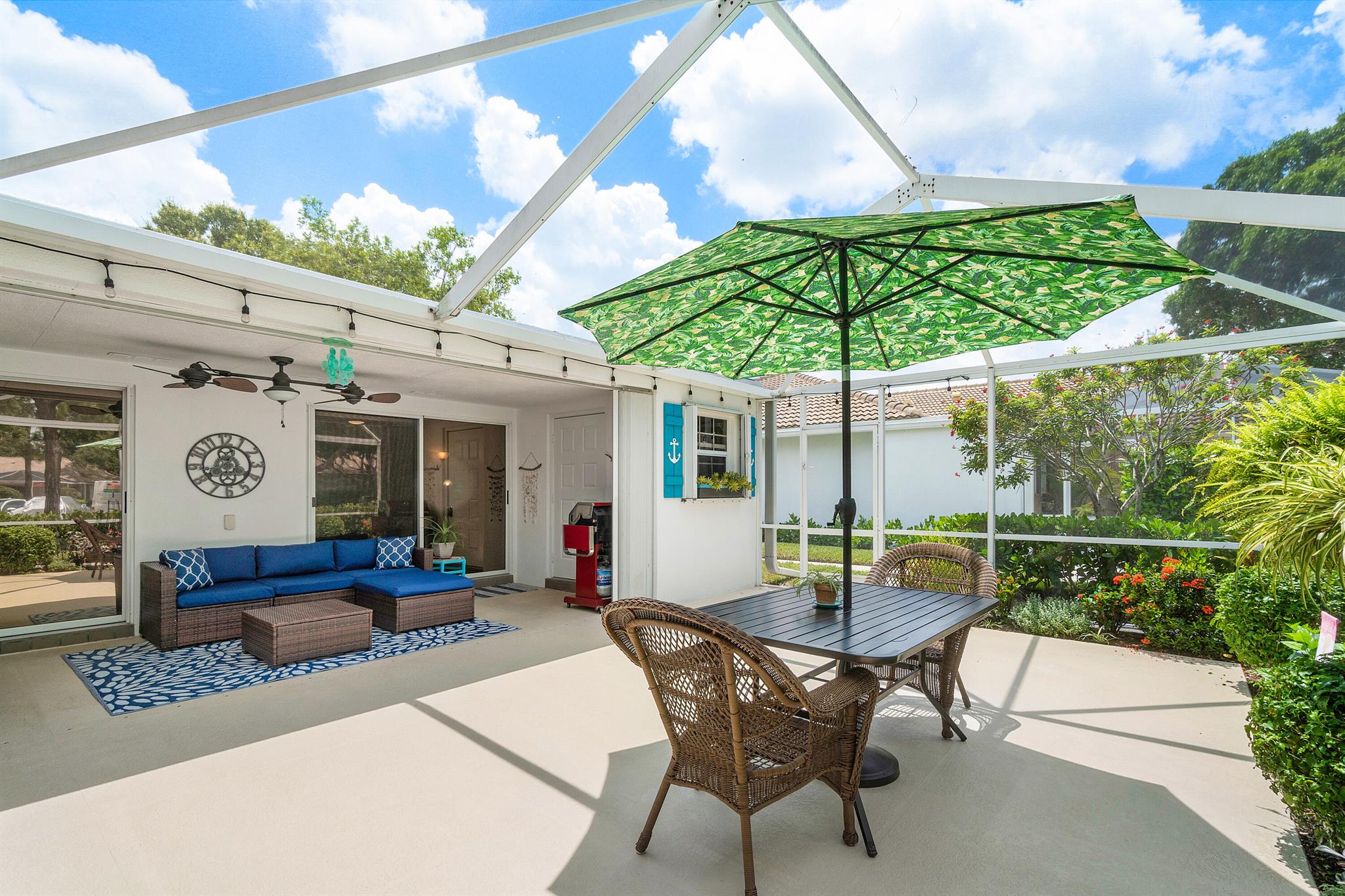 Chapman Oak Ct, Palm Beach Gardens, FL 33410
