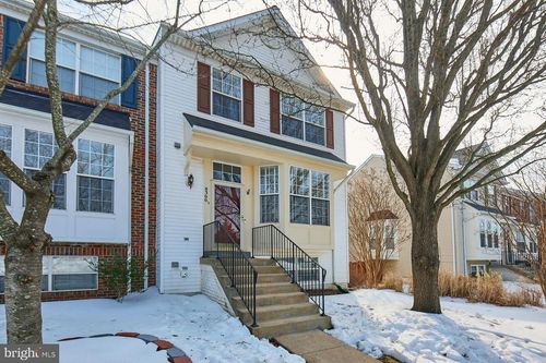 8300 Wallace Ln, MANASSAS, VA, 20109-8248 | Card Image