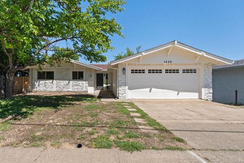 1425 Pleasant St, Redding, CA, 96001-2362 | Card Image