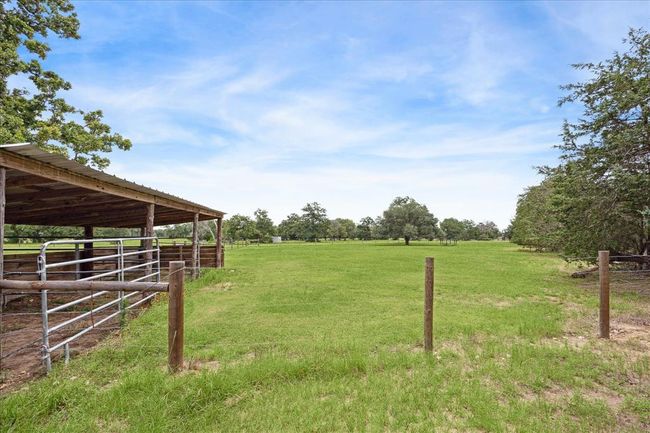 3230 S Fm 1291, Home with 3 bedrooms, 3 bathrooms and 2 parking in Fayetteville TX | Image 28