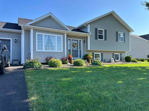 40 Terra Nova Dr, Greenwood, NS, B0P1R0 | Card Image