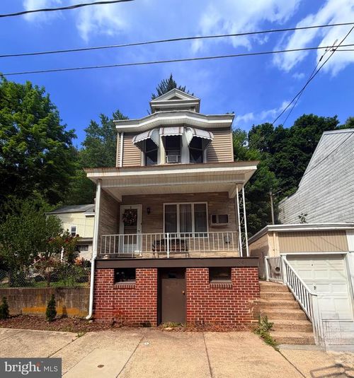 842 Water St, POTTSVILLE, PA, 17901-1110 | Card Image