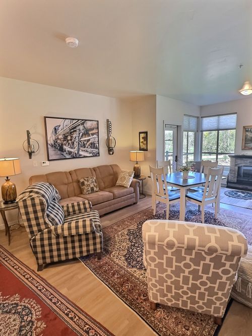 w-204-100 Woodlands Way, Kalispell, MT, 59901-1389 | Card Image