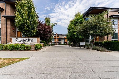 43-15775 Mountain View Dr, Surrey, BC, V3Z0W7 | Card Image