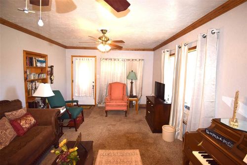 605 Sw 6th St, Lindsay, OK, 73052-7017 | Card Image