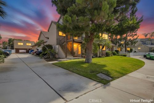 3-4881 Vista Dr, Huntington Beach, CA, 92649-3557 | Card Image