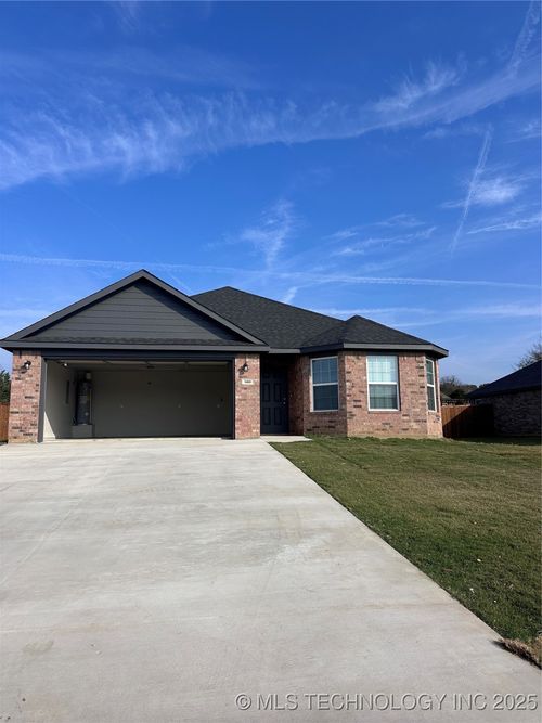 3400 Little John Dr, Durant, OK, 74701 | Card Image
