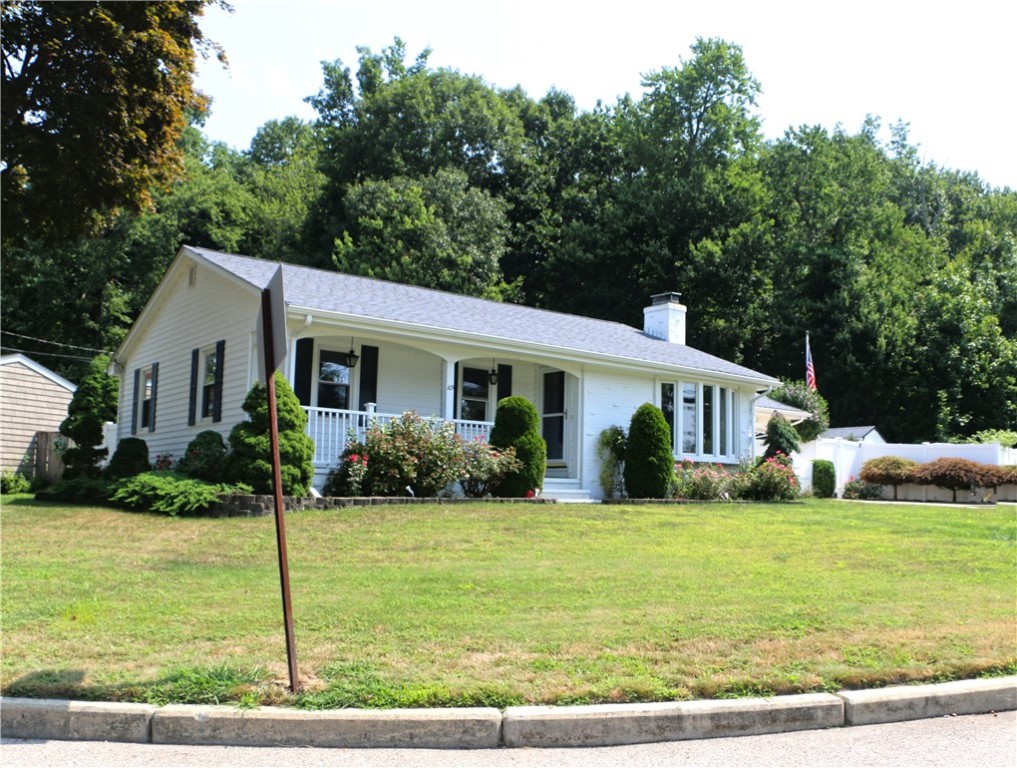 Brayton Ave, Cranston, RI 02920