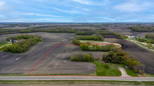 325 County Road 6 Sw, Howard Lake, MN, 55349-4920 | Card Image