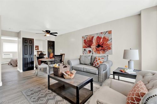 18400 Lahser Rd, Detroit, MI, 48219-4327 | Card Image