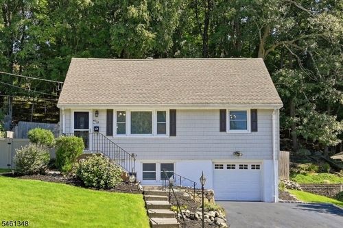 138 Rafkind Rd, Bloomingdale, NJ, 07403-1550 | Card Image