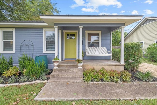 Beautiful landscaping and a welcoming front door - it's time to come see 1906 Paige Street! | Image 27