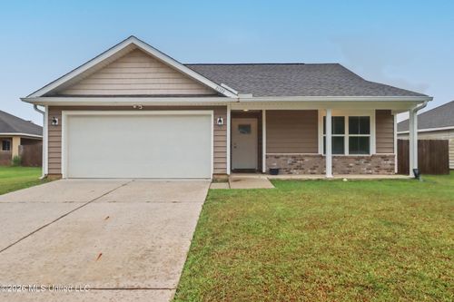 13310 Willow Oak Cir, Gulfport, MS, 39503-5549 | Card Image