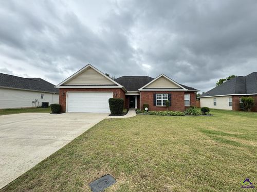 104 Myles Ln, Bonaire, GA, 31005-3137 | Card Image