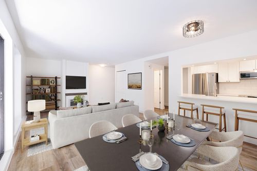 3182 Mountain Highway, North Vancouver, BC, V7K2H5 | Card Image