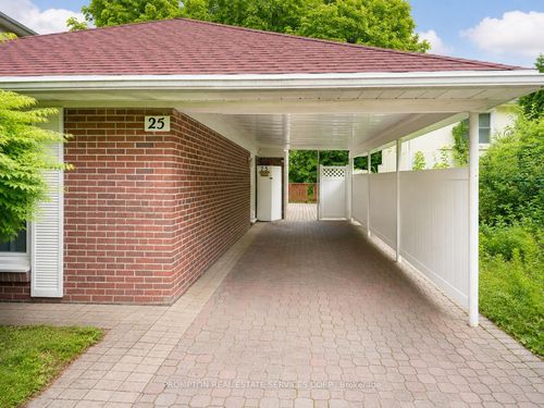 25 Lehar Cres, North York, ON, M2H1J4 | Card Image