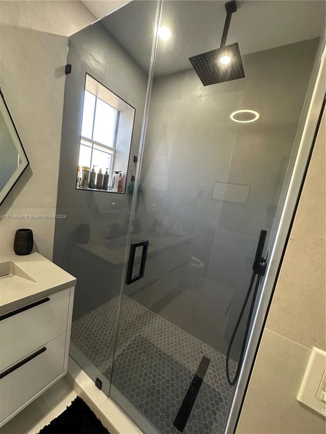 APT-1601 - 8520 Nw 139 Th Ter, Townhouse with 3 bedrooms, 3 bathrooms and null parking in MIAMI LAKES FL | Image 22