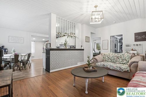 178 Ash Ln, Kunkletown, PA, 18058-7999 | Card Image