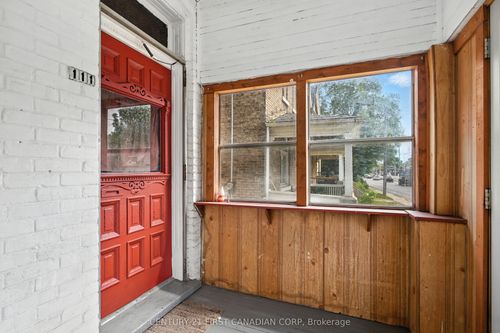 111 Wharncliffe Rd N, London, ON, N6H2A8 | Card Image
